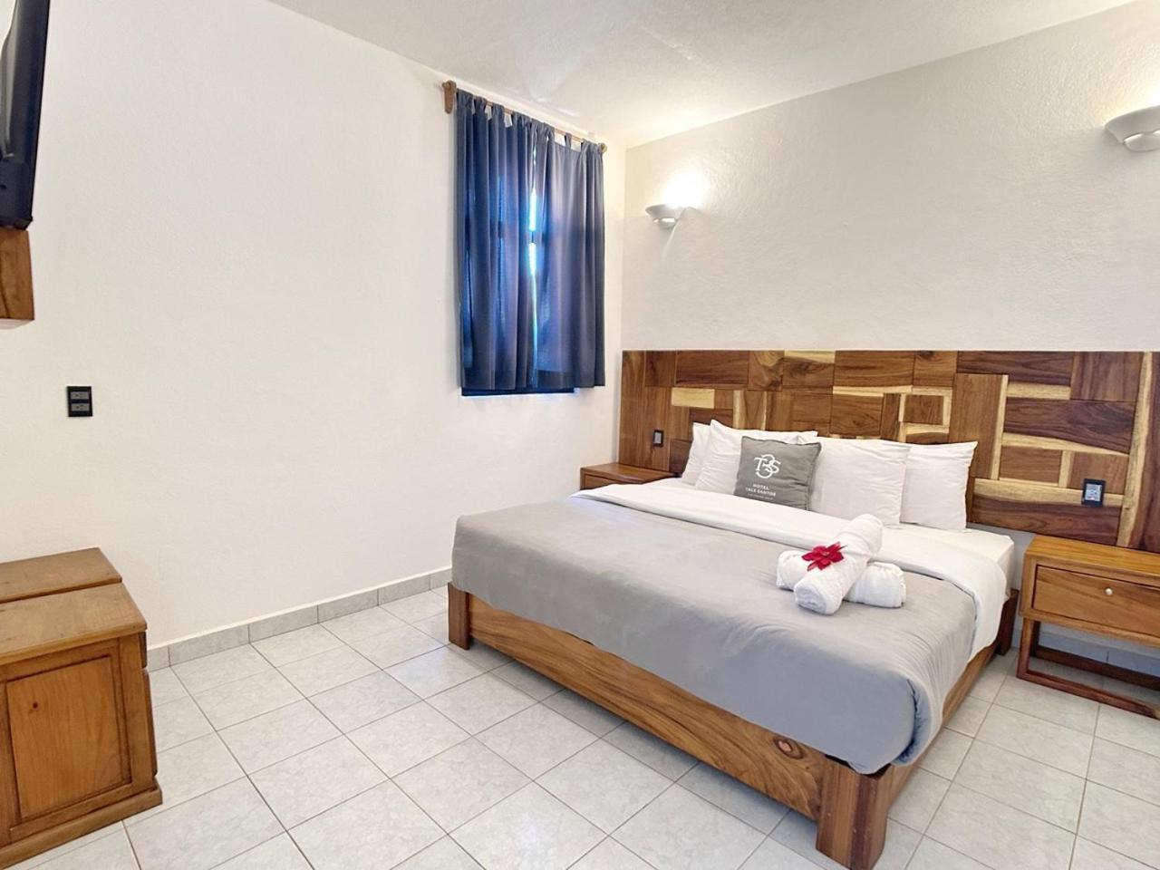 טרונקונס Hotel Tres Santos מראה חיצוני תמונה